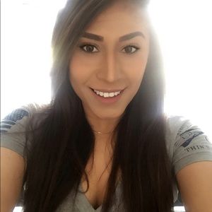 Meet your Posher, Andrea